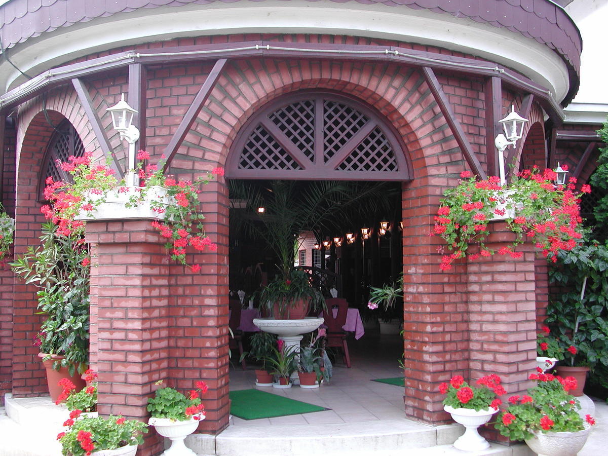 Karikas Hotel Hajduszoboszlo Exterior foto